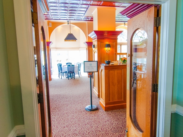 Coolidge Park Cafe inner entrance